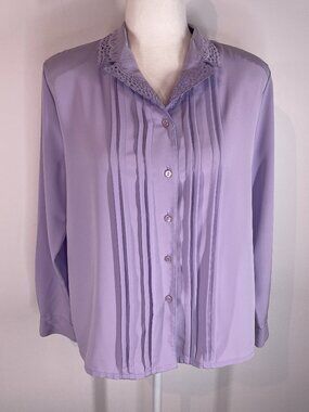 TOG Shop Vintage Lilac Button Down Blouse size Medium